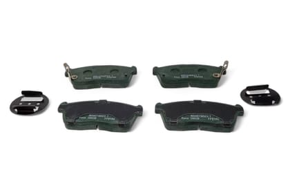 Maruti Suzuki Front Brake Pad Set AV304816
