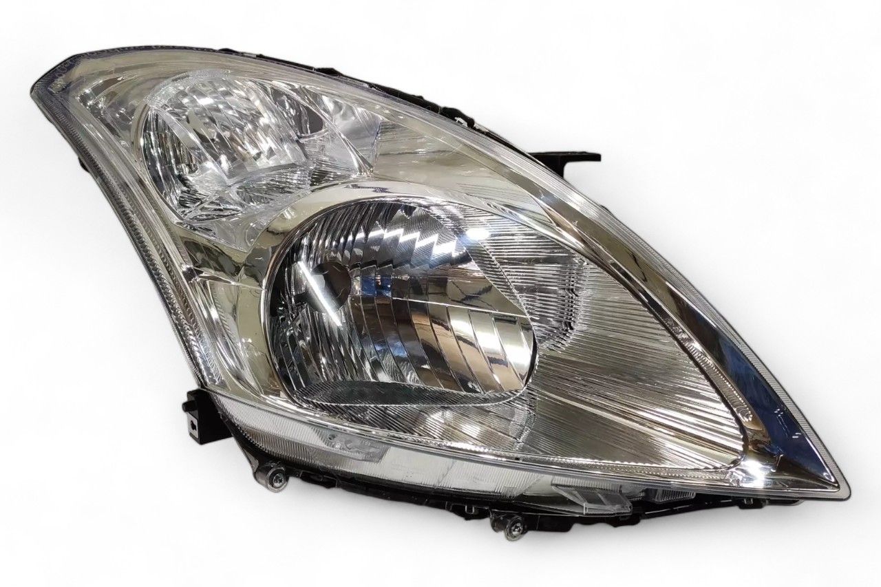 Maruti Suzuki Head Lamp - RH AV259795