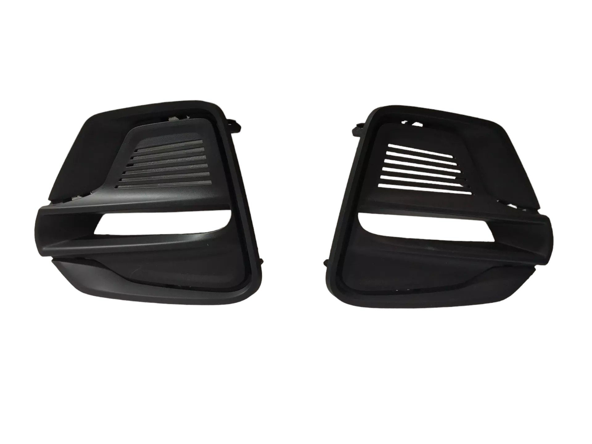 Nissan/Renault Front Fog Lamp Cover Set AV807835