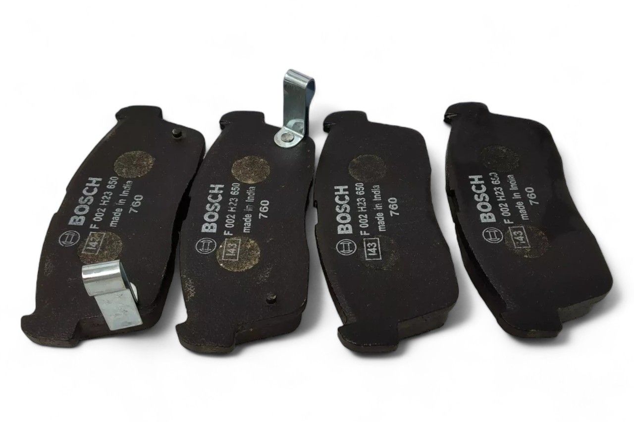Bosch Front Brake Pad Set AV687860