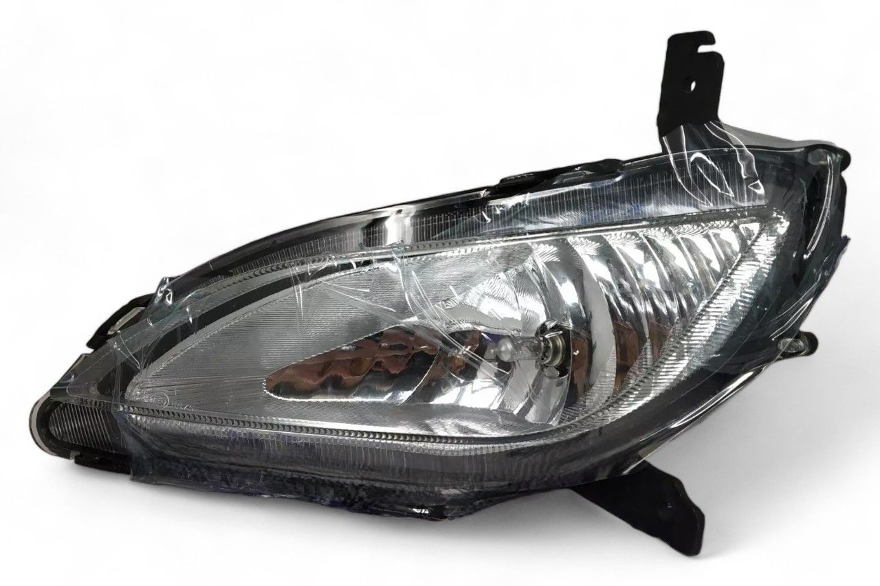 Lumax Front Fog Lamp - LH AV876251