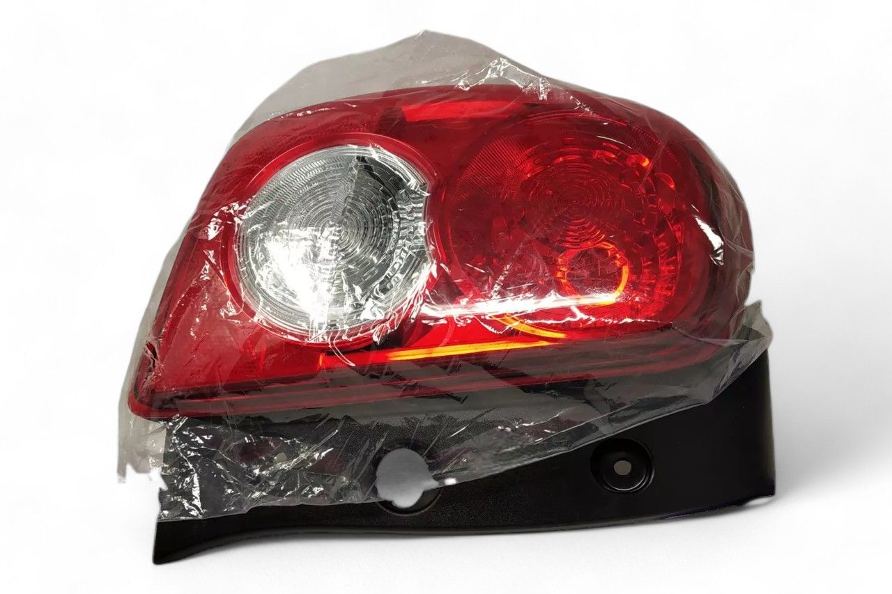 Nissan/Renault Rear Tail Lamp Housing - LH AV958387