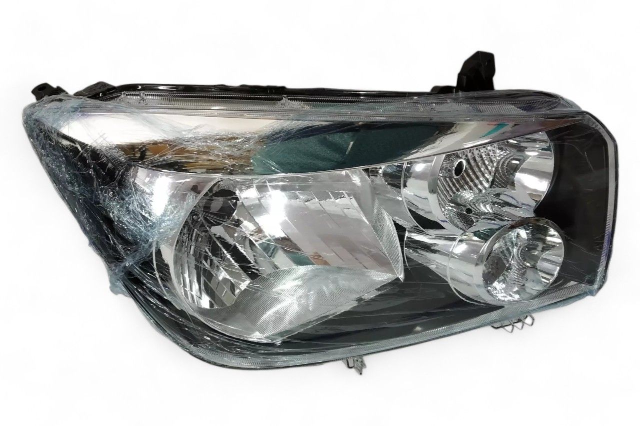 Maruti Suzuki Head Lamp - RH AV532061