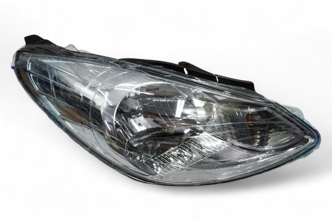 Hyundai/Kia Head Lamp - RH AV752152