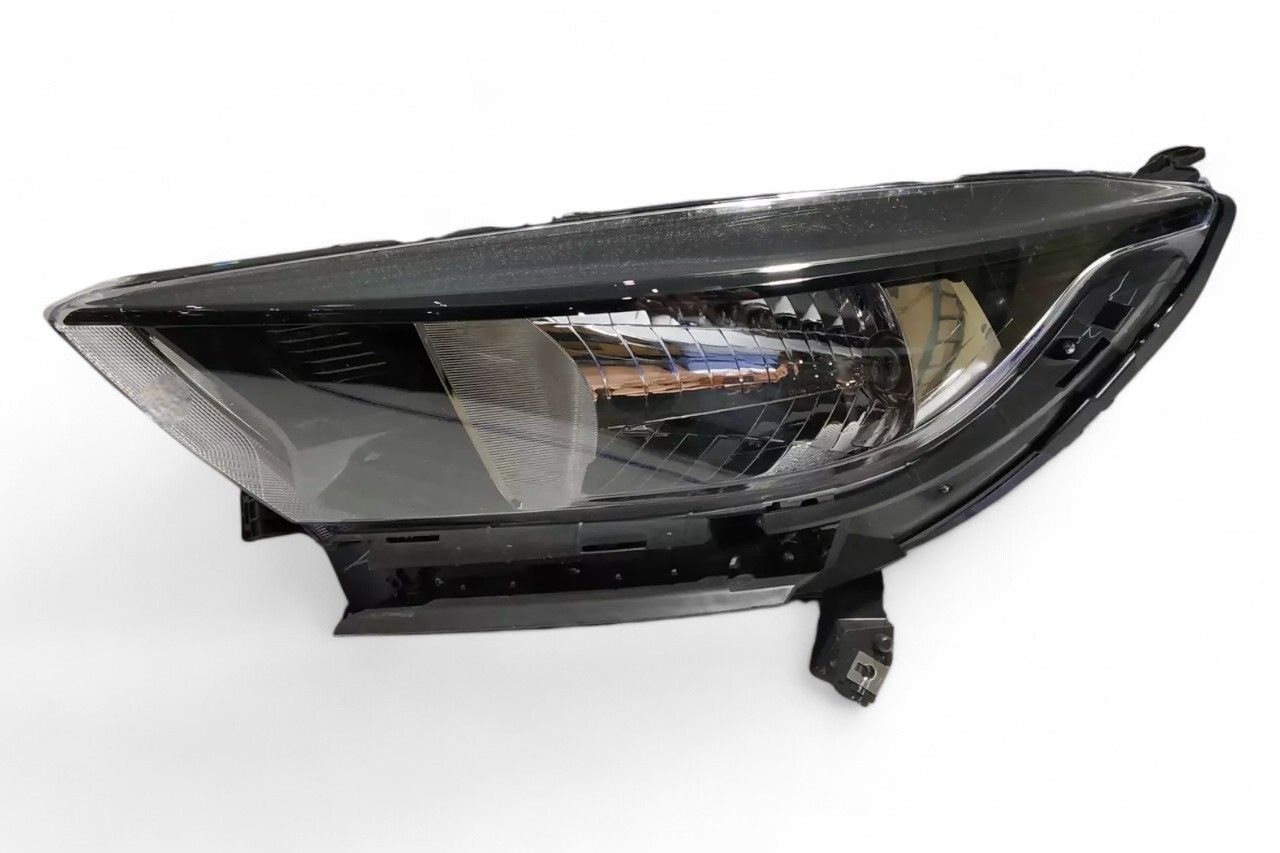 Tata Head Lamp - LH AV944392