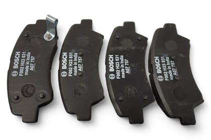 Bosch Front Brake Pad Set AV576347