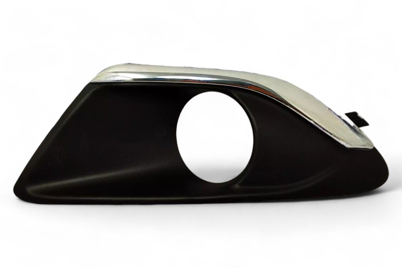 Tata Fog Bezel Chrome ring - RH AV504784