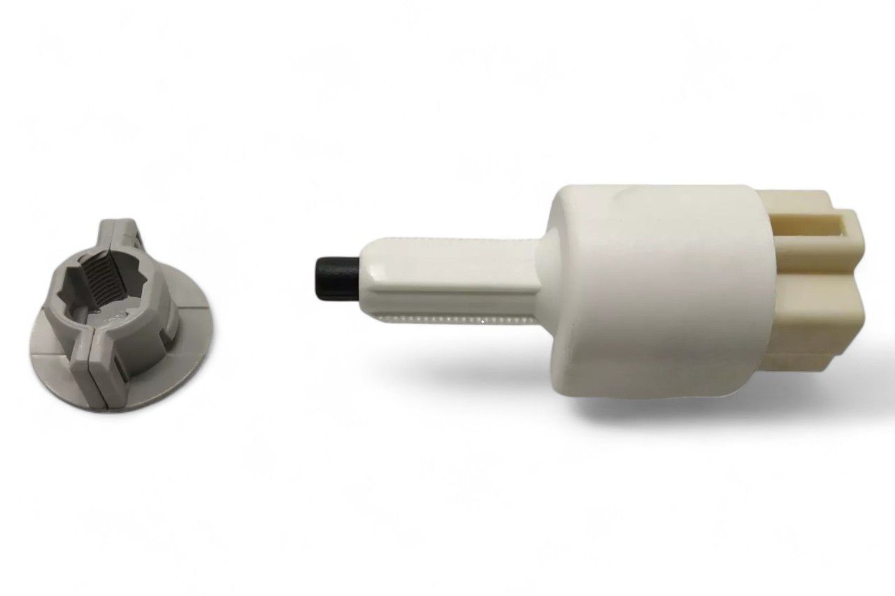 Maruti Suzuki Brake Light Switch AV408890