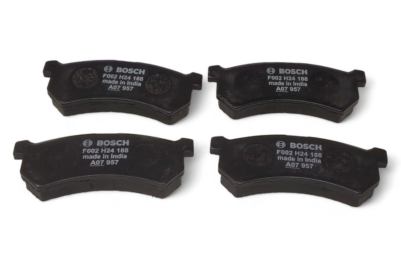 Bosch Front Brake Pad Set AV532161