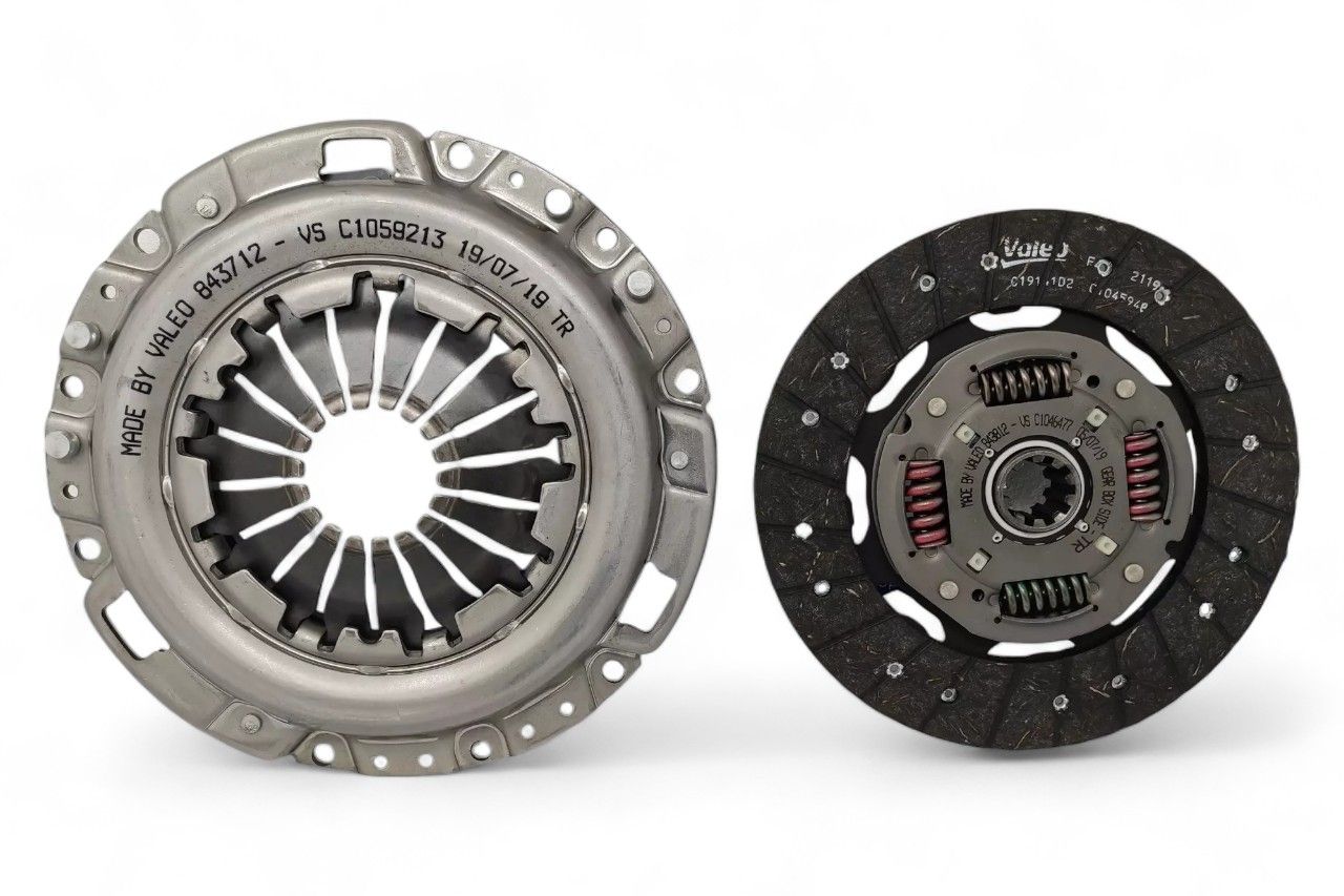 Valeo Clutch Set (Disc+Pressure Plate) AV281426