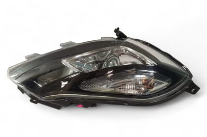 Tata Head Lamp - RH AV118642