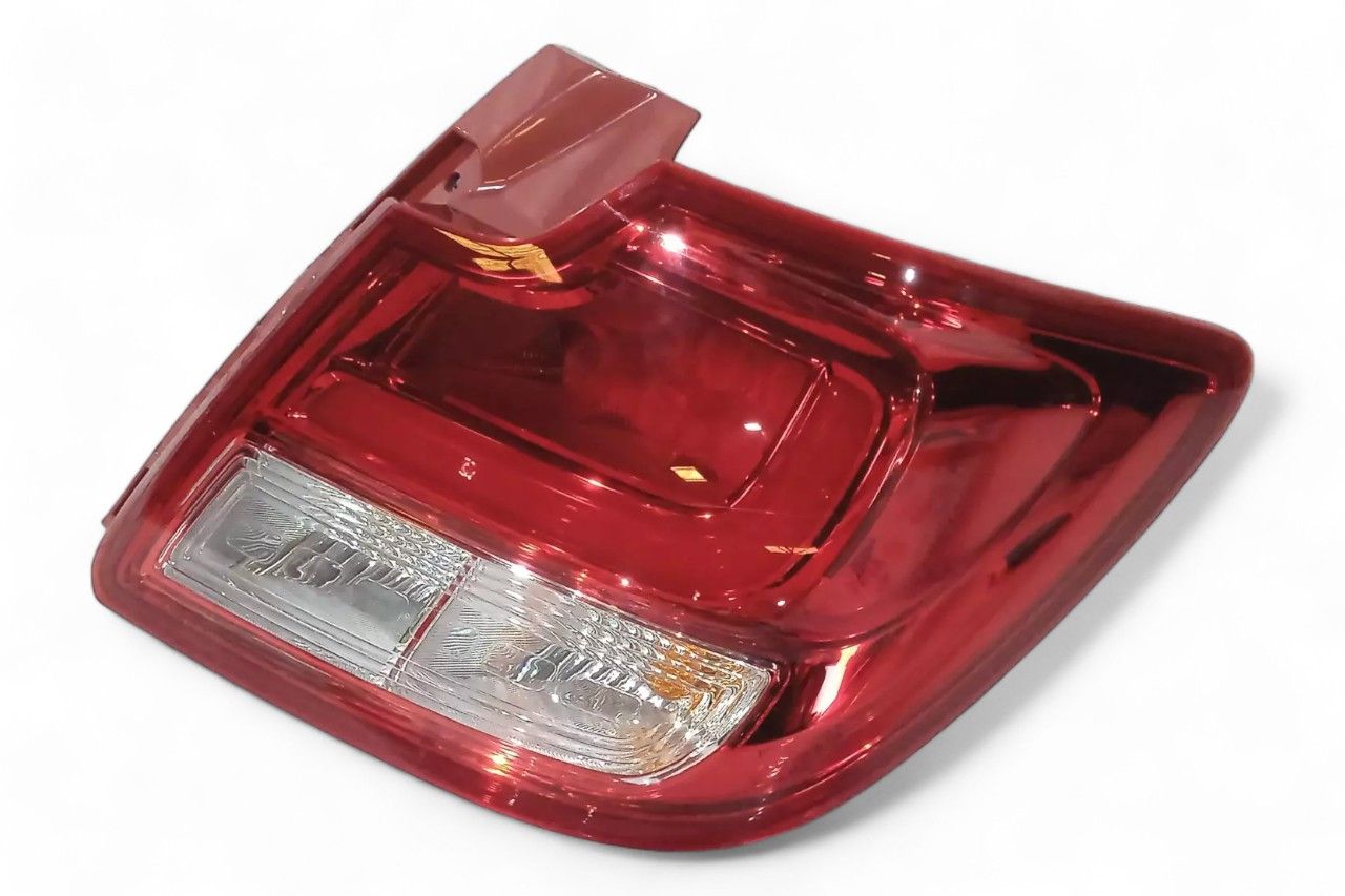 Maruti Suzuki Rear Tail Lamp - RH AV632757