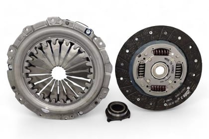 Valeo Clutch Kit (Disc+Pressure Plate+Bearing) AV817283