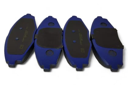 Chevrolet Front Brake Pad Set AV405922