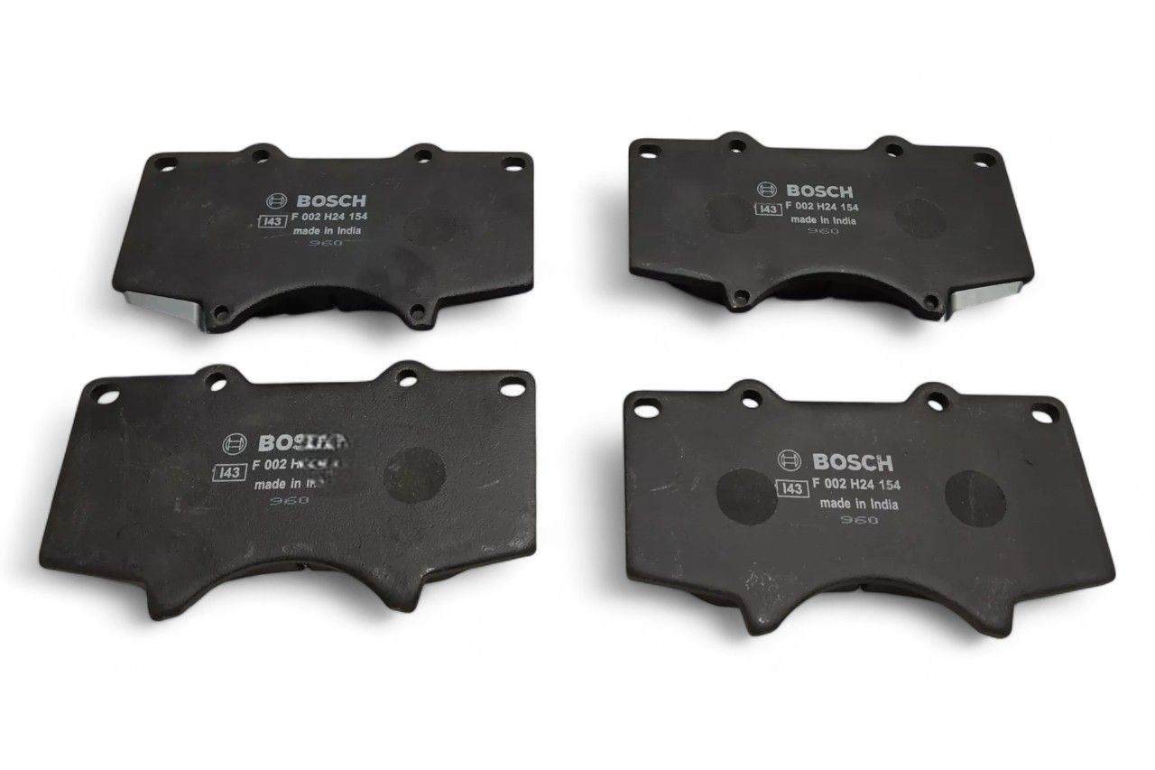 Bosch Front Brake Pad Set AV686701