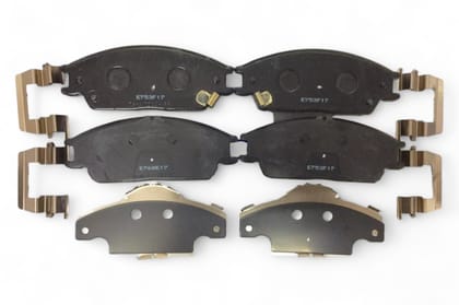 Hyundai/Kia Front Brake Pad Set AV388275