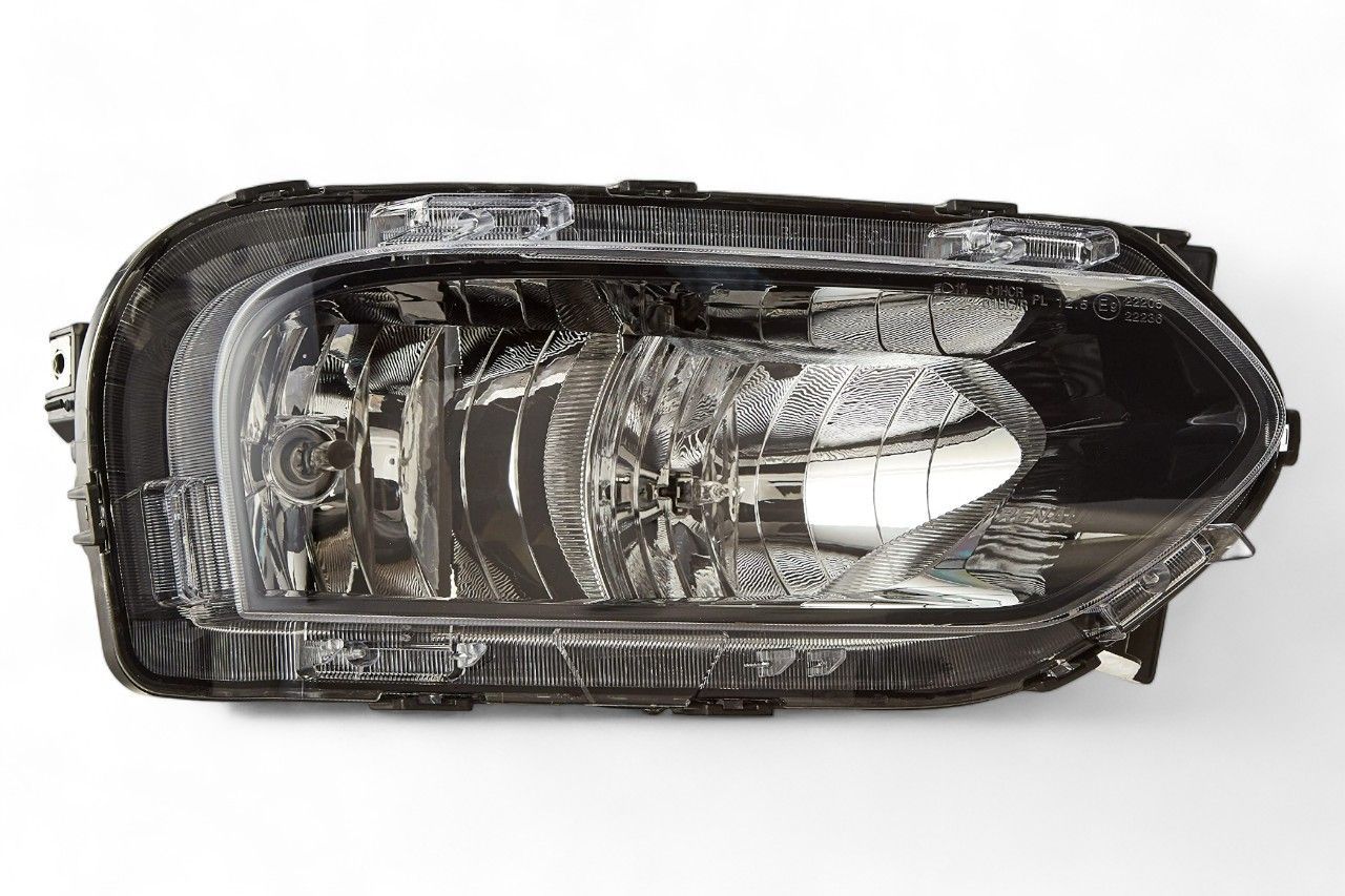Uno Minda Head Lamp - RH HL-5677M