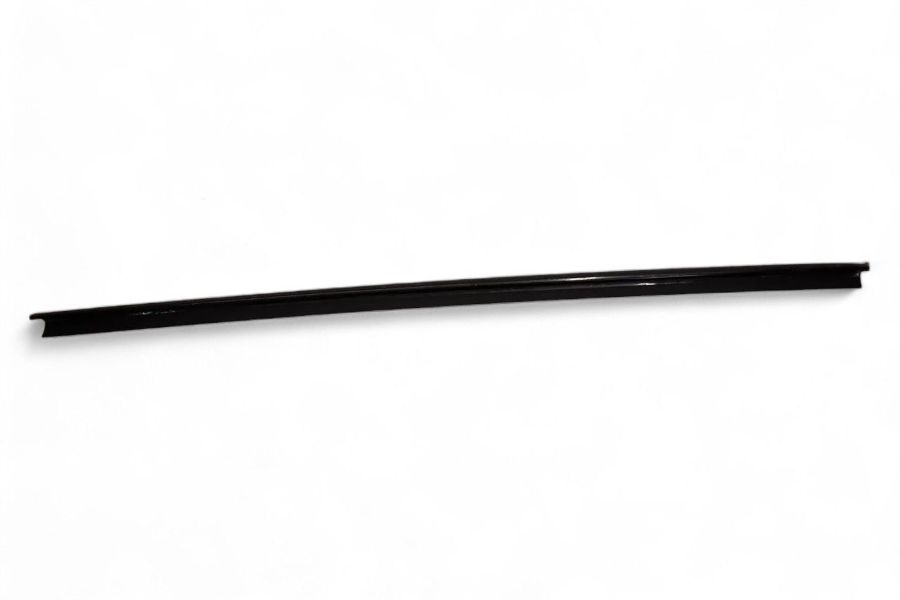 Toyota/Lexus Front Door Outer Weatherstrip - LH AV390564