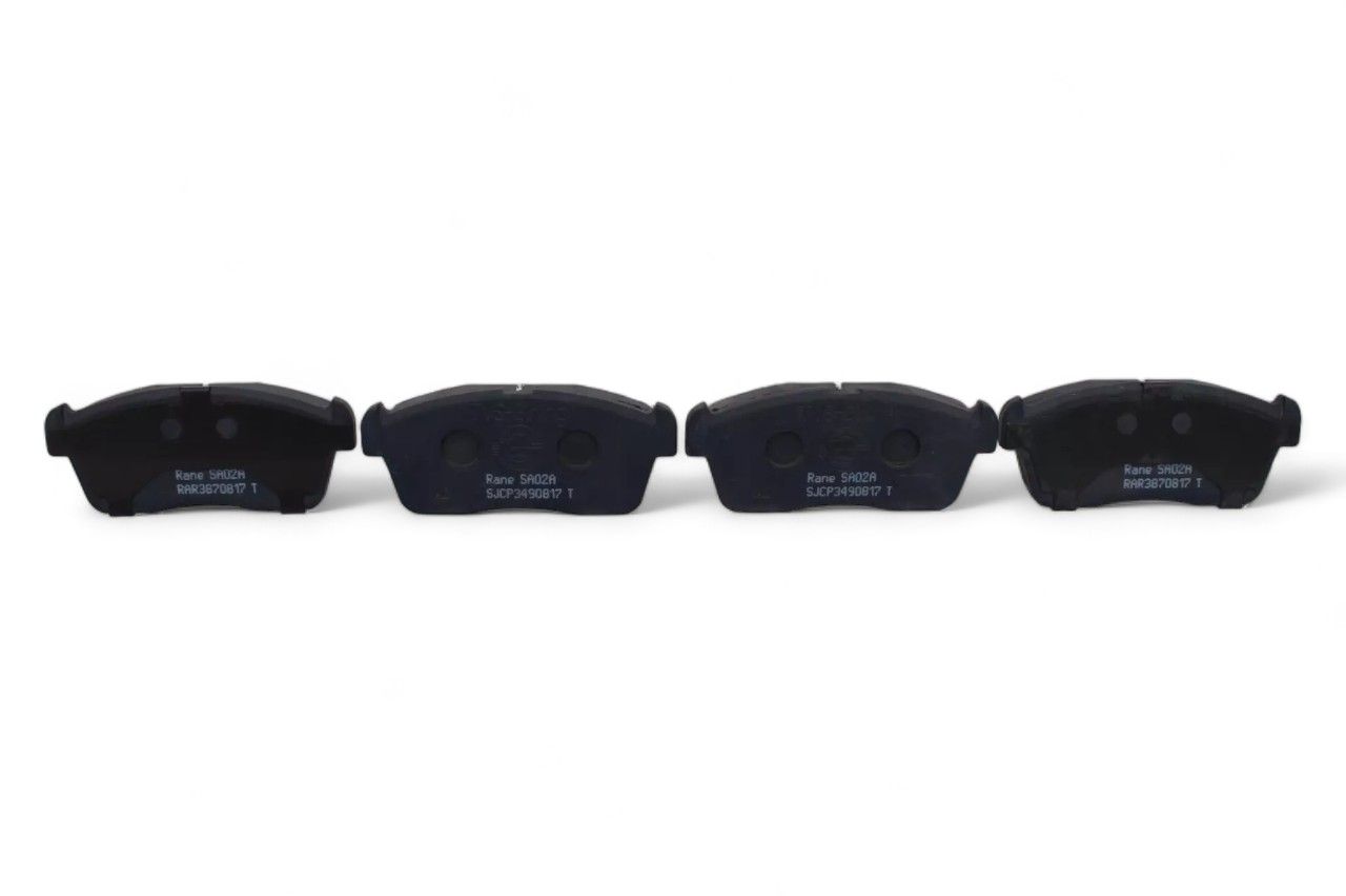 Maruti Suzuki Front Brake Pad Set AV161140