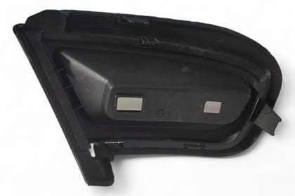 Nissan/Renault Rear Reflector Assy - LH AV326589