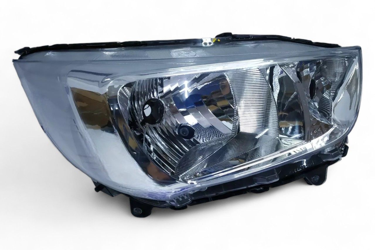 Maruti Suzuki Head Lamp - RH AV938652
