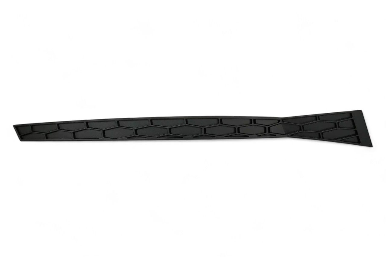 Mahindra Moulding Front Grille Lower AV745310