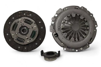 Valeo Clutch Kit (Disc+Pressure Plate+Bearing) AV921239