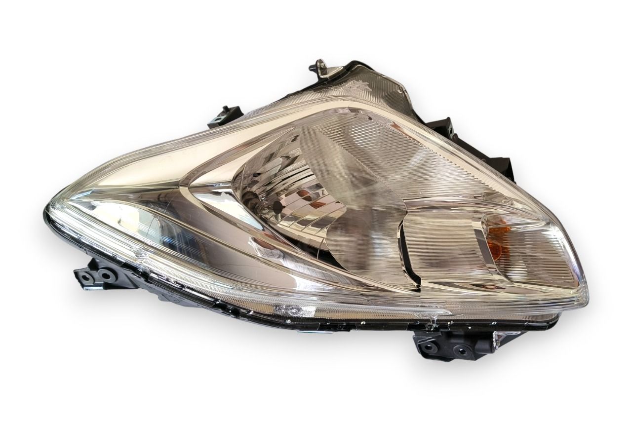 Maruti Suzuki Head Lamp - LH AV991387